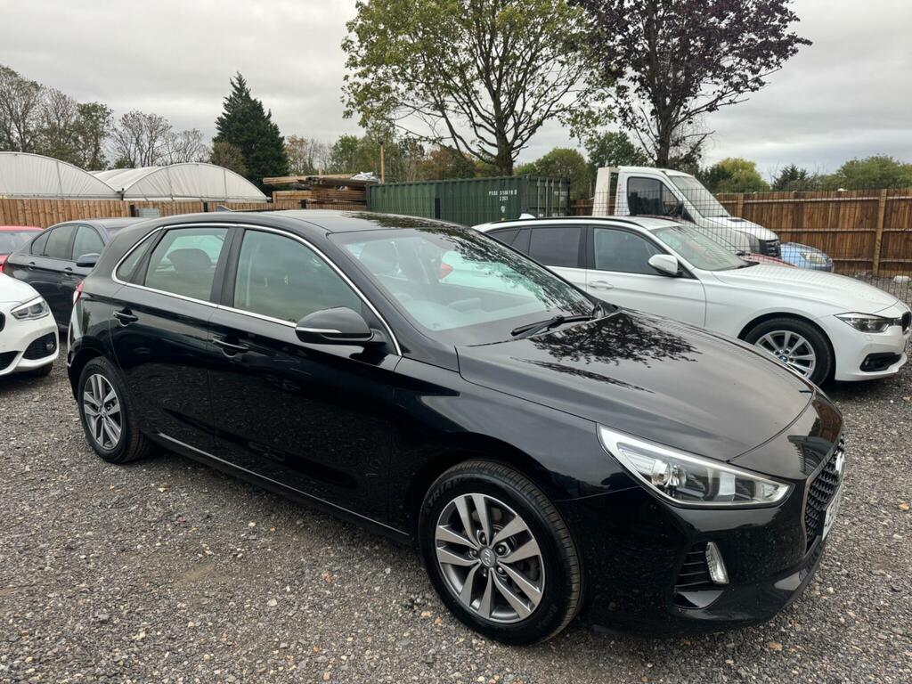 Hyundai I30 1.4 T-gdi Blue Drive Se Nav Euro 6 Ss Black