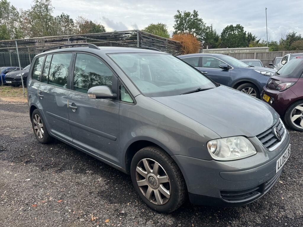 Volkswagen Touran Se Grey