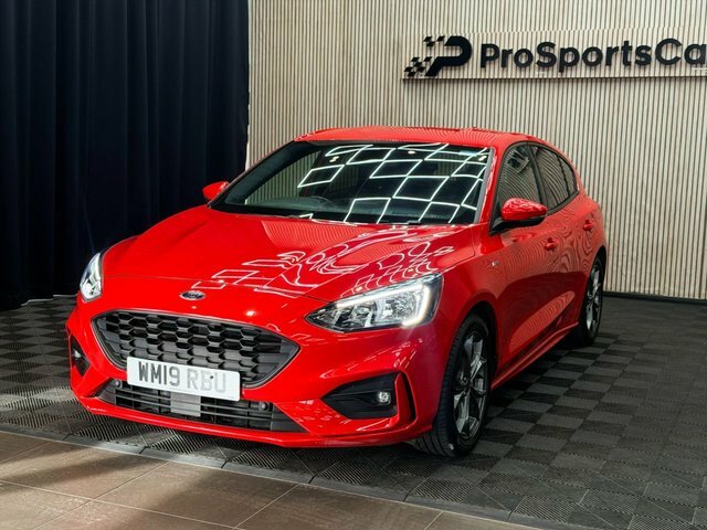Ford Focus 1.0T Ecoboost St-line Hatchback Red #3