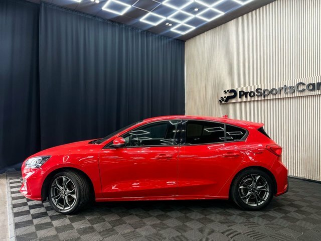 Ford Focus 1.0T Ecoboost St-line Hatchback Red #6
