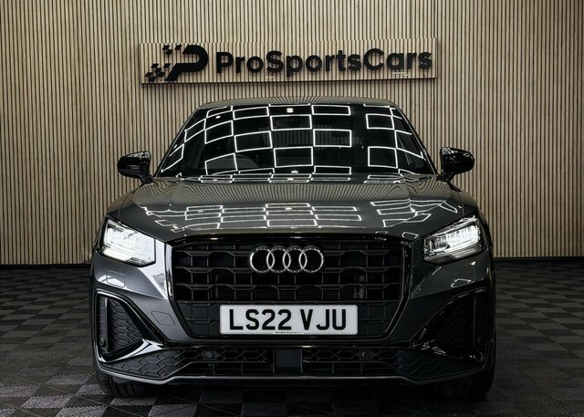 Audi Q2 1.5 Tfsi Cod 35 Black Edition Suv S Tro Black #3
