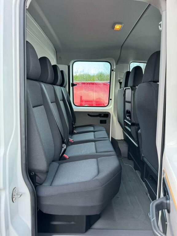 Volkswagen Crafter Mpv White #28