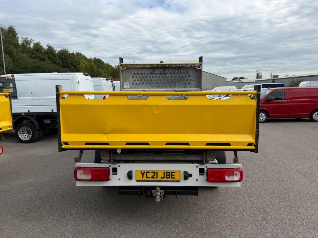 Volkswagen Crafter Tipper 2.0 Tdi Cr35 Startline Double Cab Tipper Rw White #4