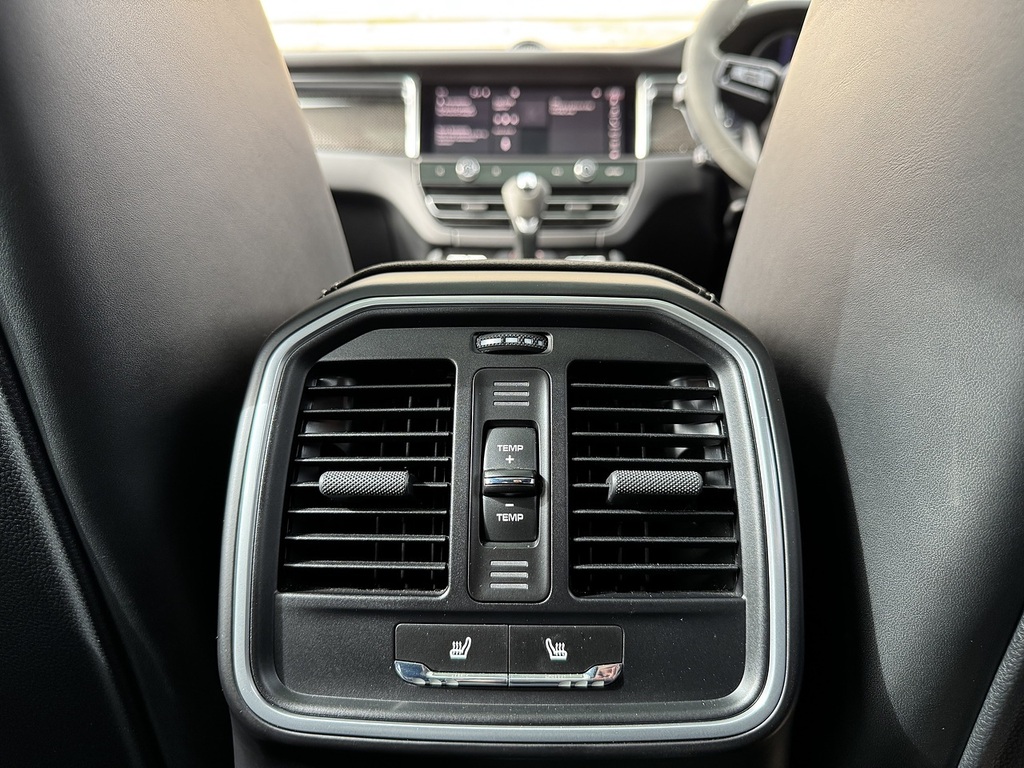 Porsche Macan T Pdk Purple #18