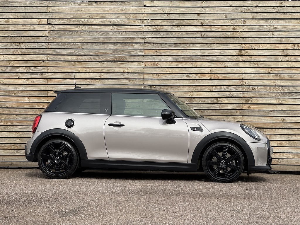 Mini Hatch 1.5 Cooper Seven Hatchback 136 Grey #2