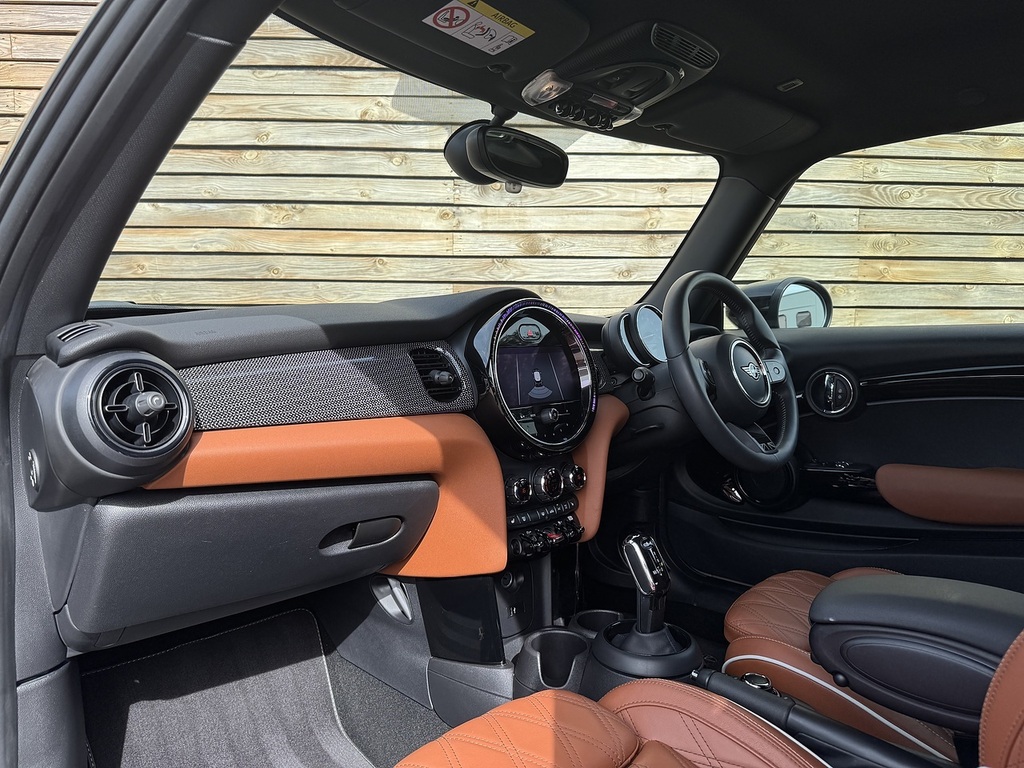 Mini Hatch 1.5 Cooper Seven Hatchback 136 Grey #23
