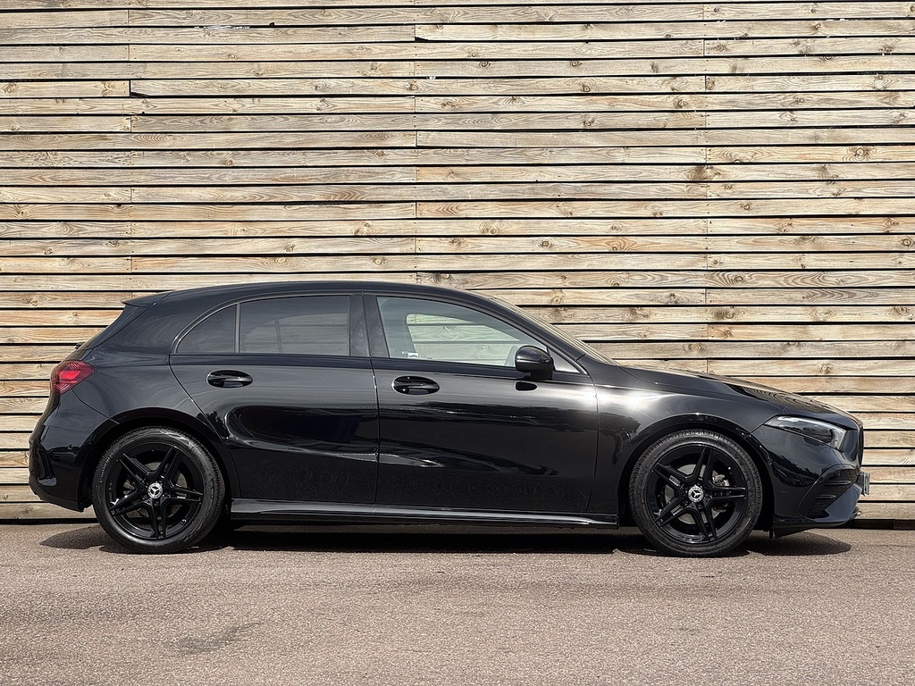 Mercedes-Benz A Class A200h Mhev Amg Line Black #5