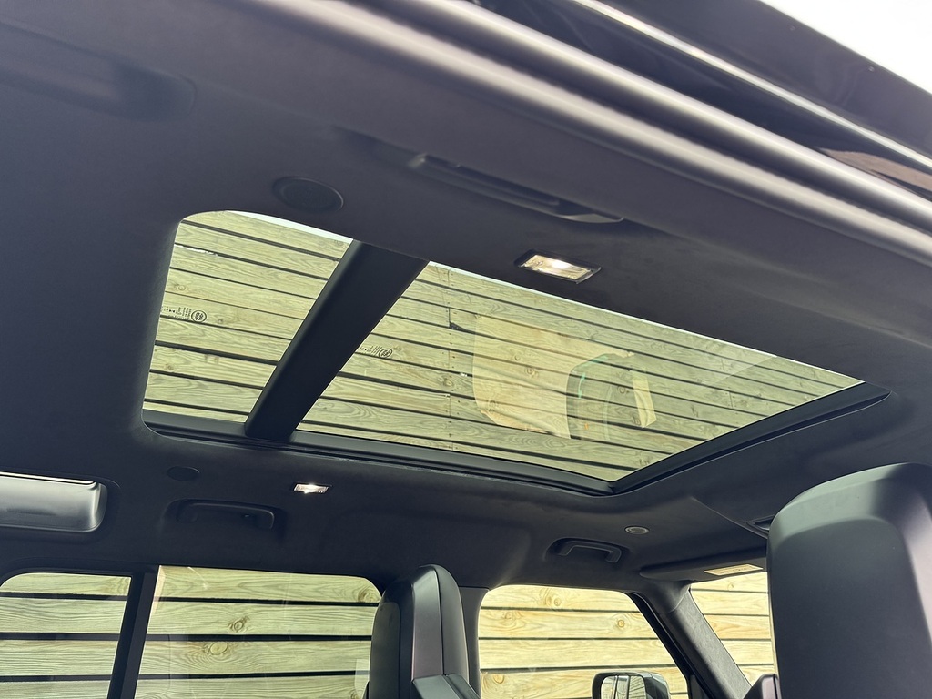 Land Rover Defender 110 Silver #16