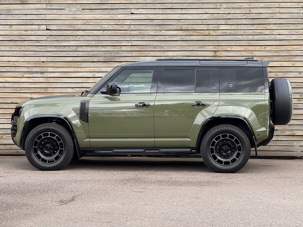 Land Rover Defender 110 P635 V8 Mhev Octa Black Black #6