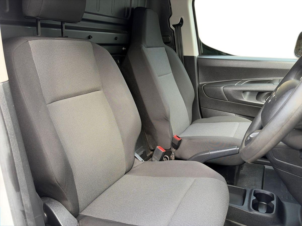 Citroen Berlingo Diesel White #13