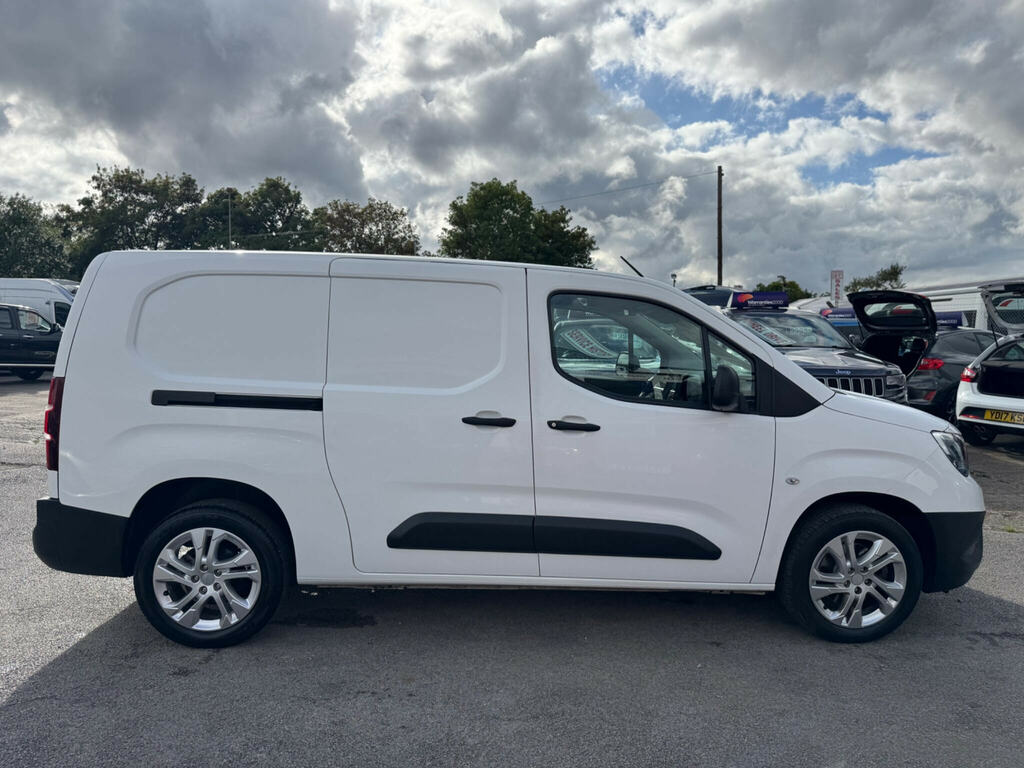 Vauxhall Combo Panel Van 1.5 Turbo D 2300 Sportive L1 H1 Euro 6 4 Black #12
