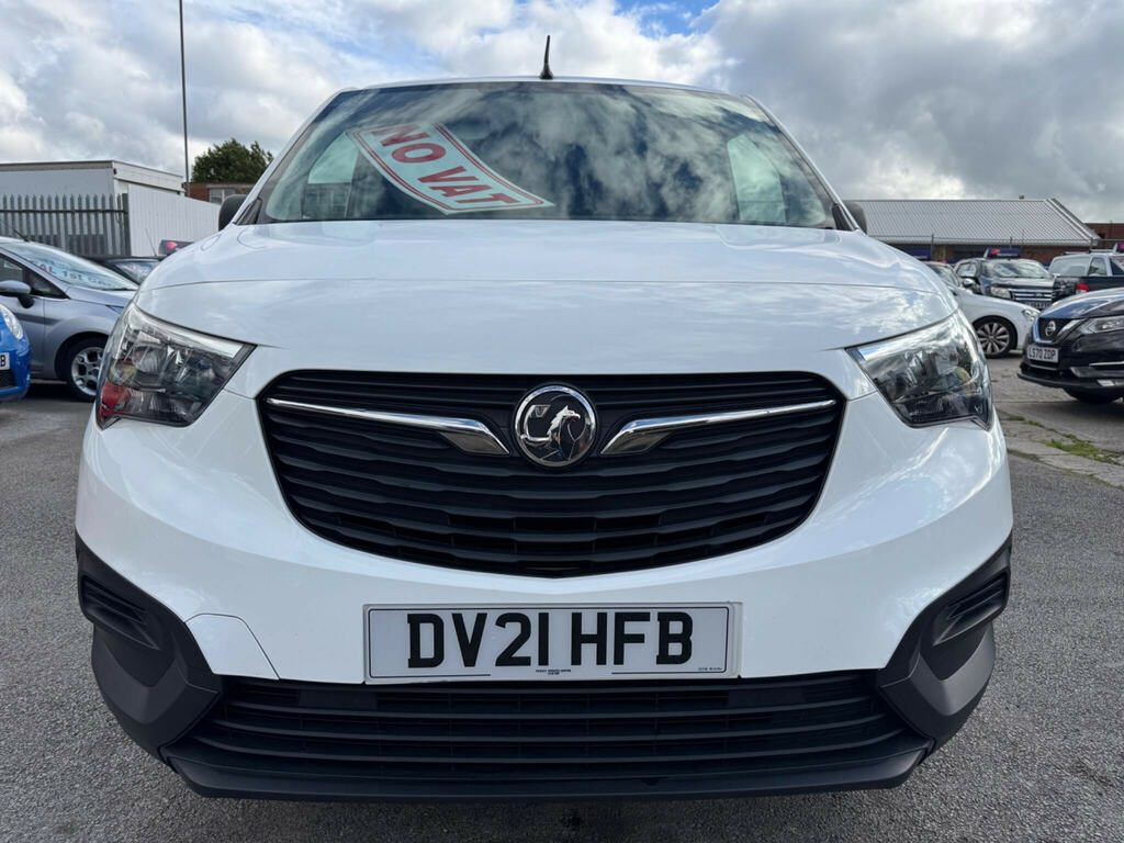 Vauxhall Combo 1.5 Turbo D 2300 Dynamic L2 H1 Euro 6 White #4