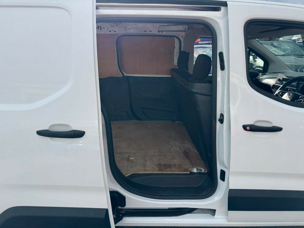 Vauxhall Combo Panel Van 1.5 Turbo D 2300 Sportive L1 H1 Euro 6 4 Black #14