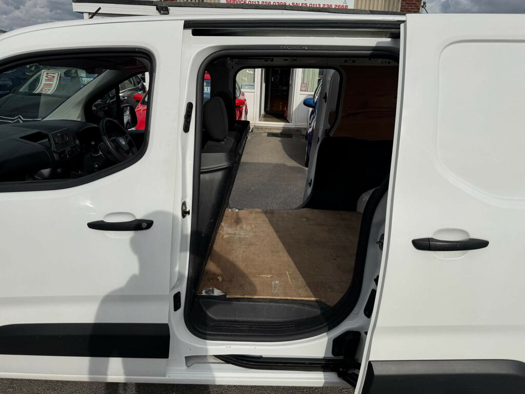 Vauxhall Combo Panel Van 1.5 Turbo D 2300 Sportive L1 H1 Euro 6 4 Black #24