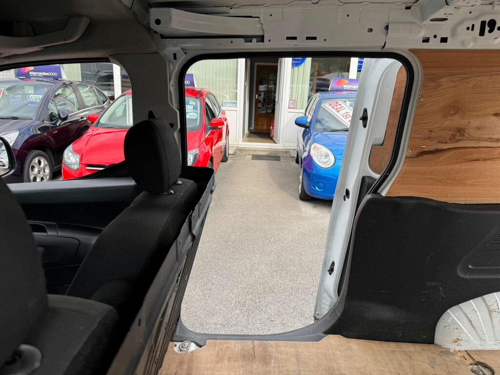 Vauxhall Combo Panel Van 1.5 Turbo D 2300 Sportive L1 H1 Euro 6 4 Black #28