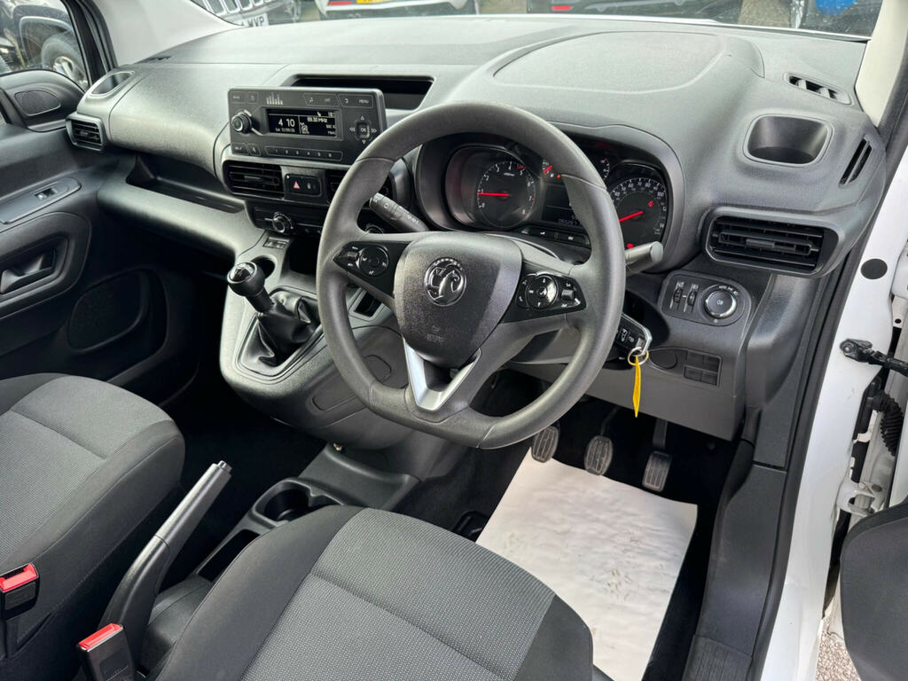 Vauxhall Combo Panel Van 1.5 Turbo D 2300 Sportive L1 H1 Euro 6 4 Black #8
