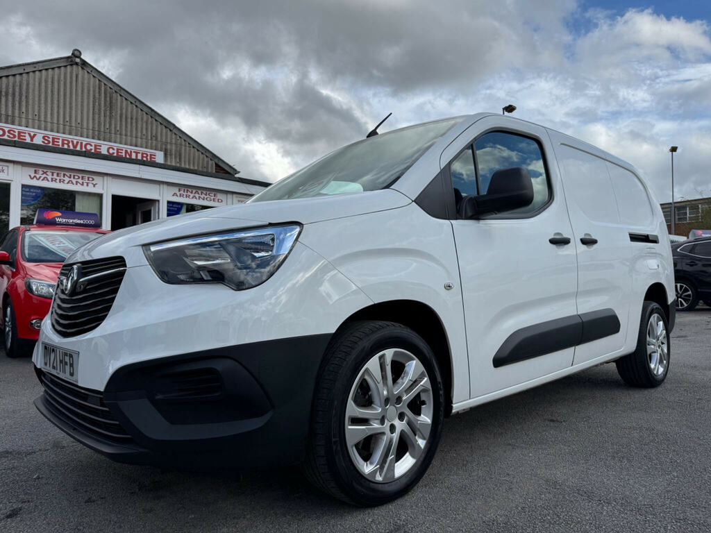 Vauxhall Combo 1.5 Turbo D 2300 Dynamic L2 H1 Euro 6 White