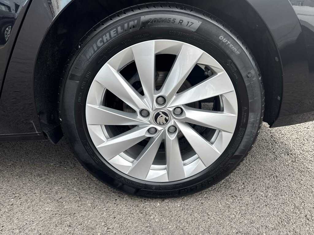 Skoda Octavia 1.5 Tsi E-tec Se Technology Dsg White #4