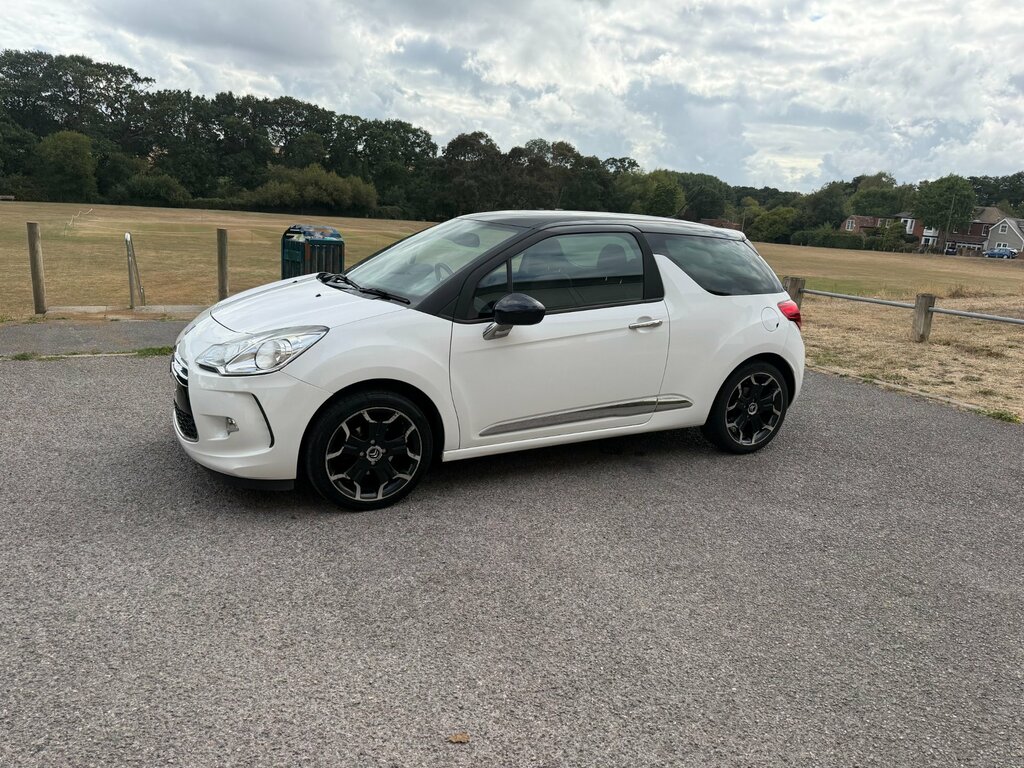 Citroen DS3 1.6 E-hdi Airdream Dstyle Plus Hatchback Diese White #4