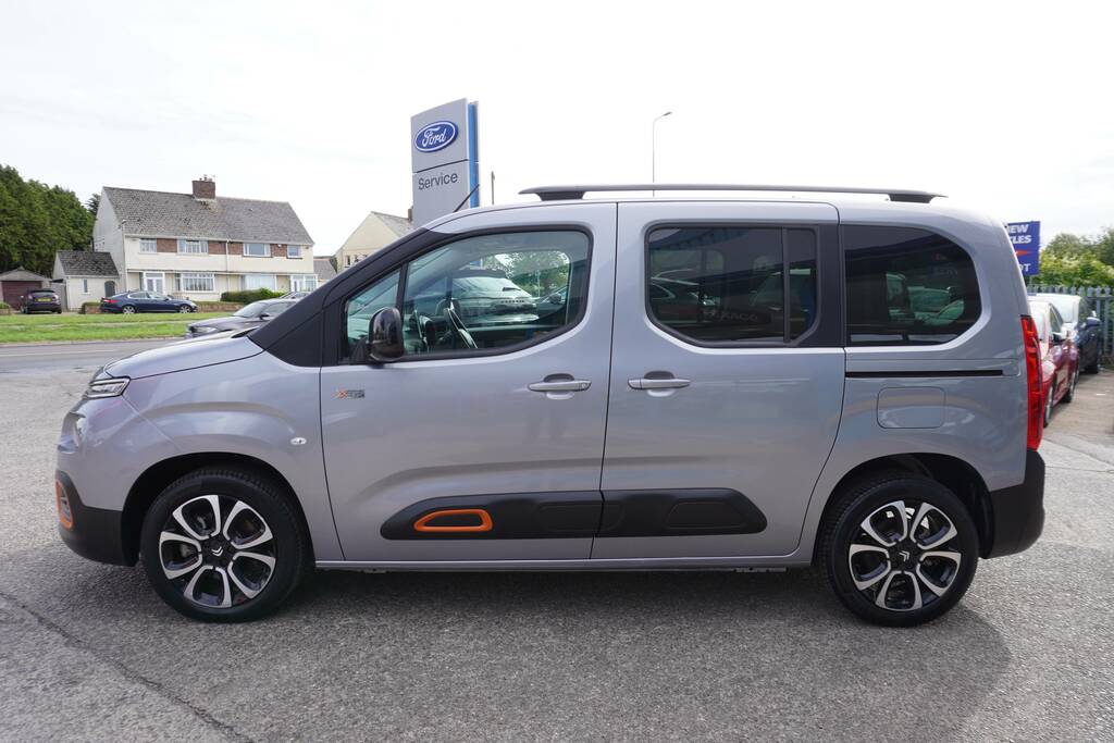 Citroen e-Berlingo 800 50Kwh Driver Edition M Panel Van #19