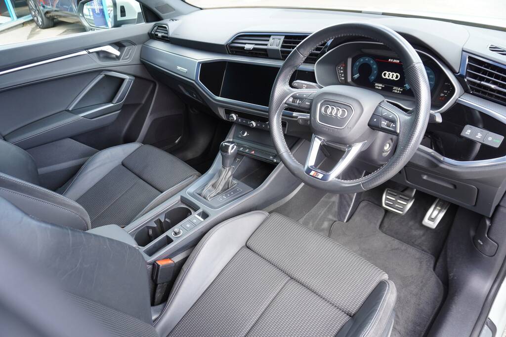 Audi Q3 1.5 Tfsi Cod 35 S Line Sportback S Tron Silver #4