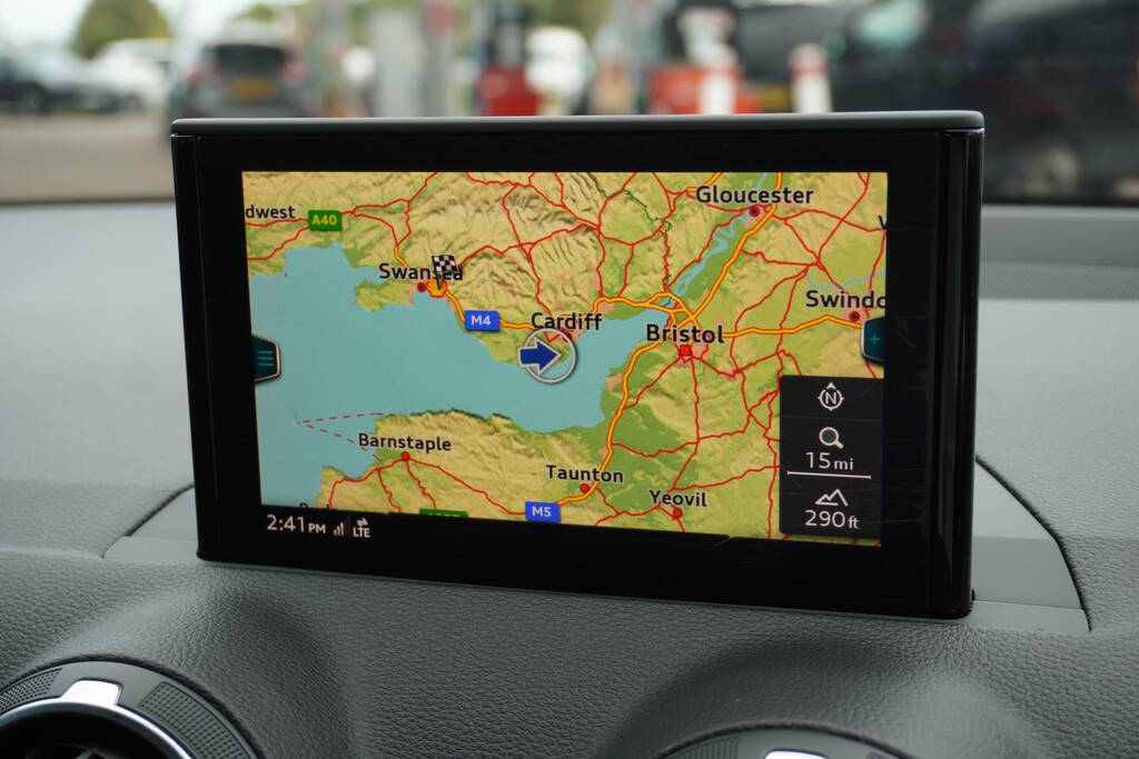 Audi Q2 1.6 Tdi 30 S Line Euro 6 Ss Black #4