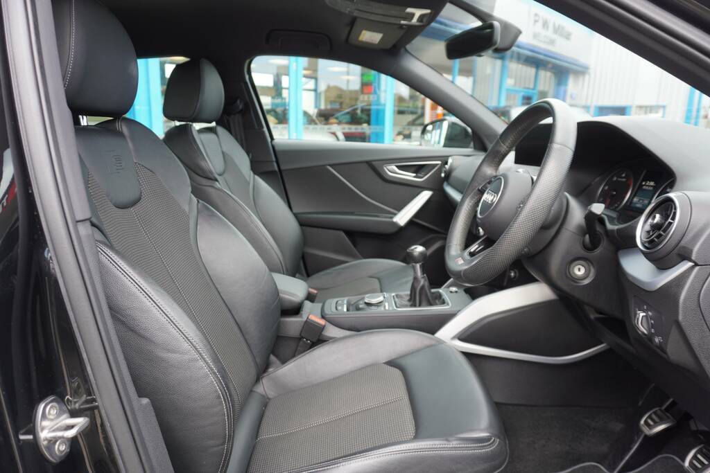Audi Q2 1.6 Tdi 30 S Line Euro 6 Ss Black #5