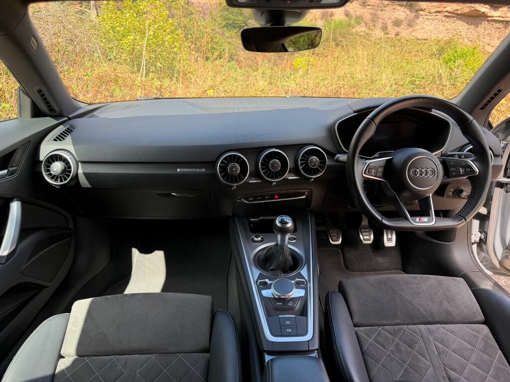 Audi TT Tfsi 45 Black Edition Grey #5
