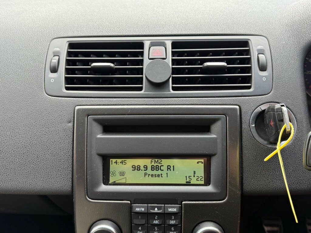 Volvo V50 R-design Black #16
