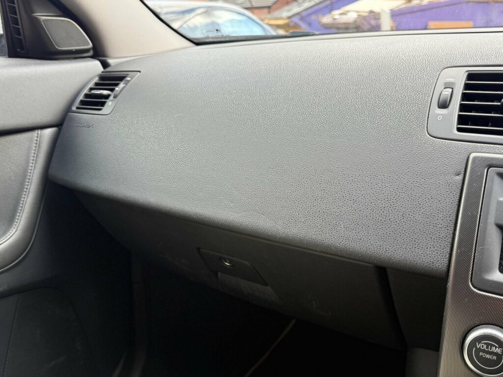 Volvo V50 R-design Black #20