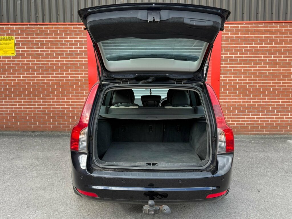 Volvo V50 R-design Black #36