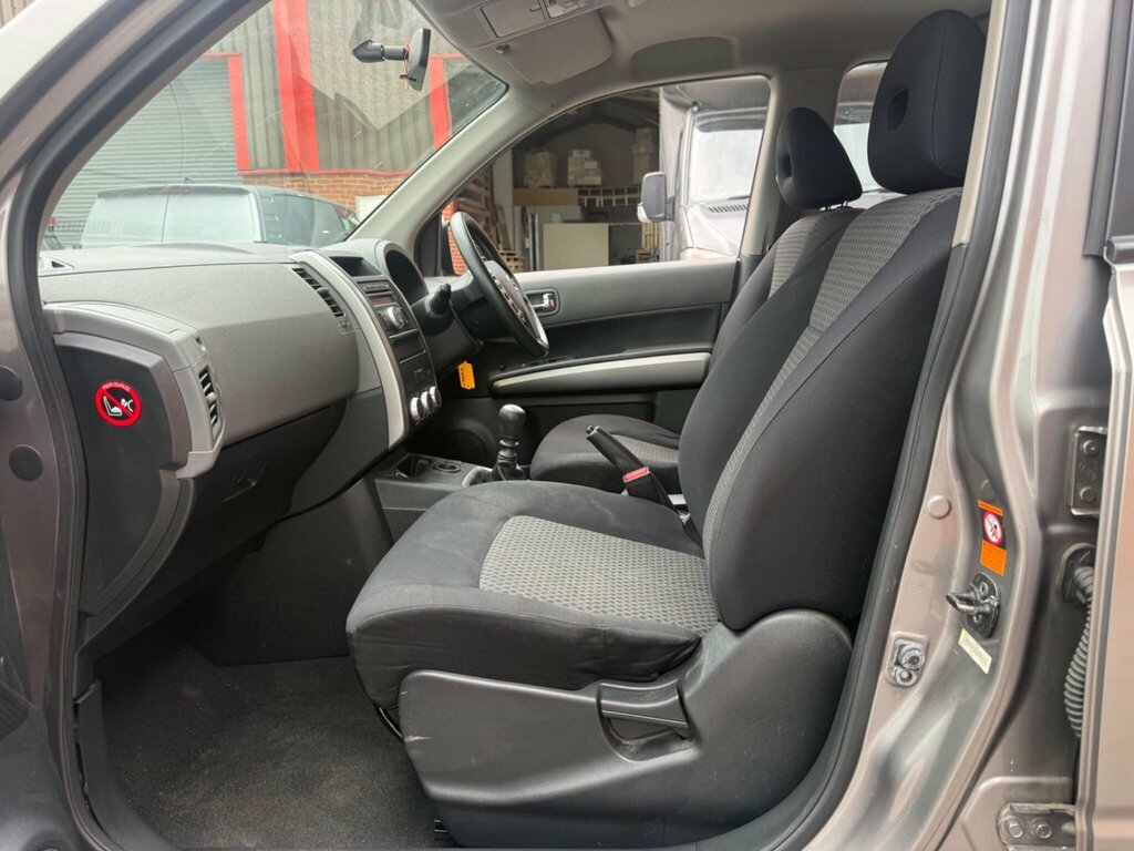 Nissan X-Trail Acenta Black #21