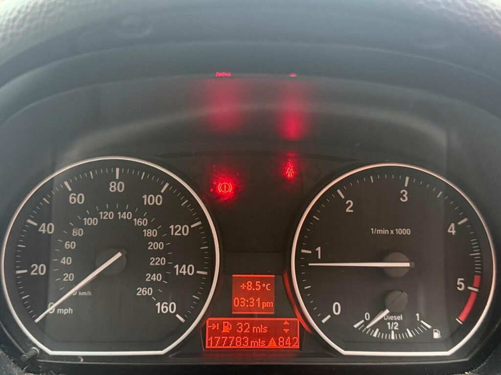 BMW 1 Series Se Blue #16