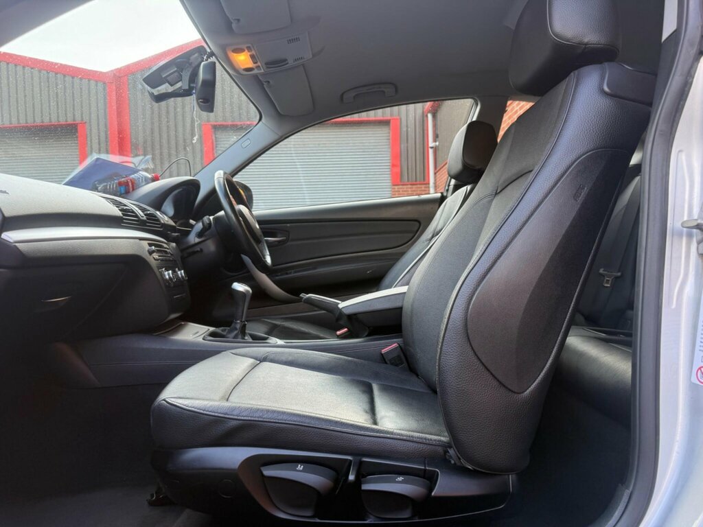 BMW 1 Series 118D M Sport Black #23