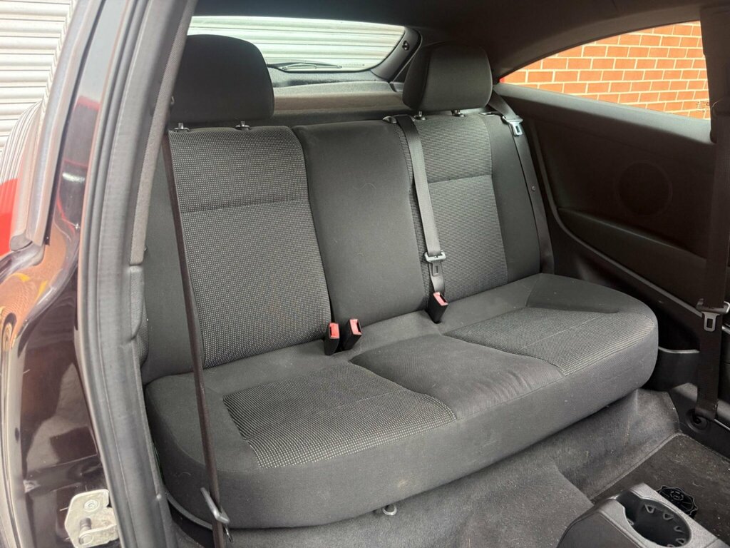 Vauxhall Astra Vauxhall Astra Cdti Sportive Silver #27