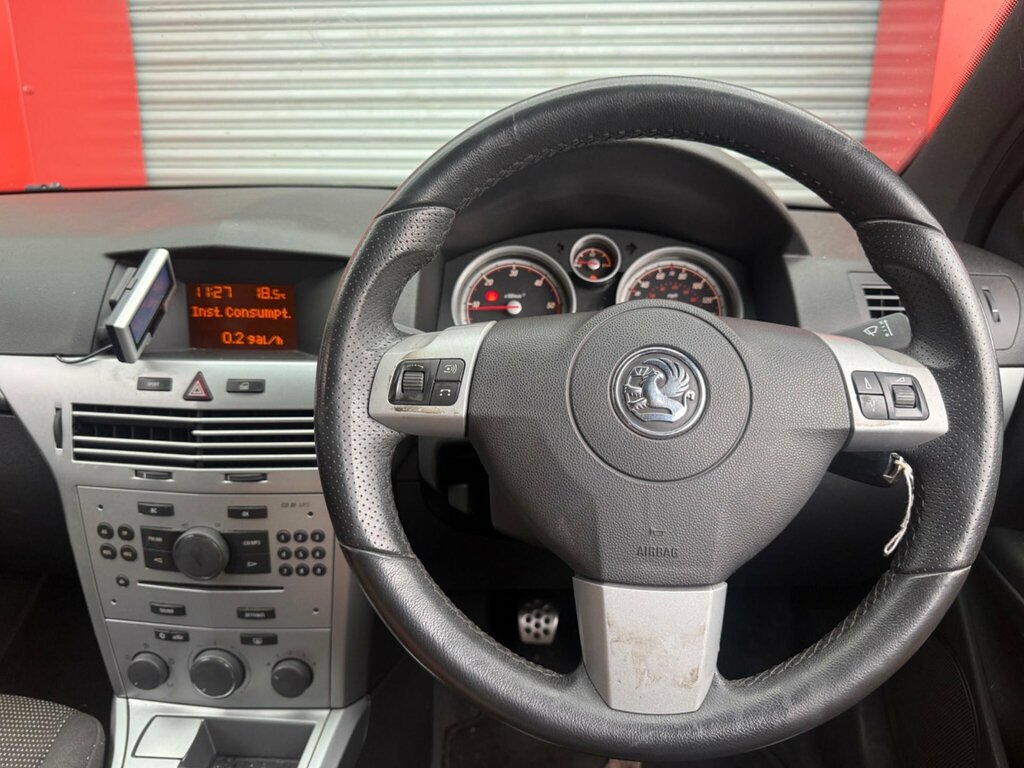 Vauxhall Astra Vauxhall Astra Cdti Sportive Silver #20