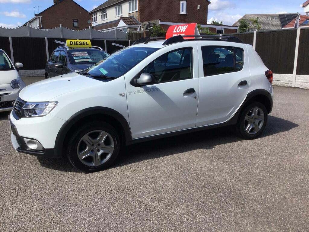 Dacia Sandero Stepway Hatchback 0.9 Tce Essential Euro 6 Ss 2019 YV68UUB White #6