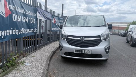 Vauxhall Vivaro 1.6 Cdti 2900 DU68ZUD Silver #2