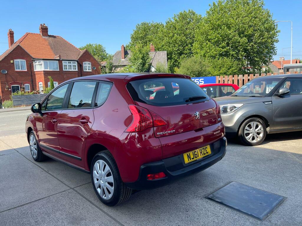 Peugeot 3008 Active Red #2