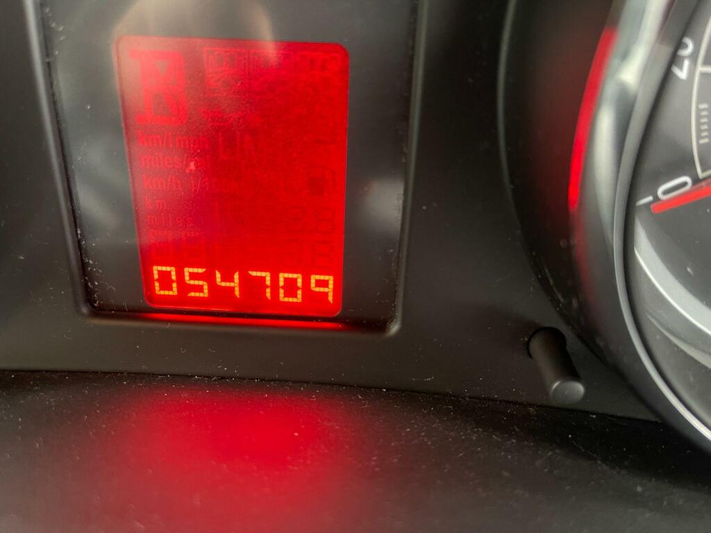 Vauxhall Meriva Red #7
