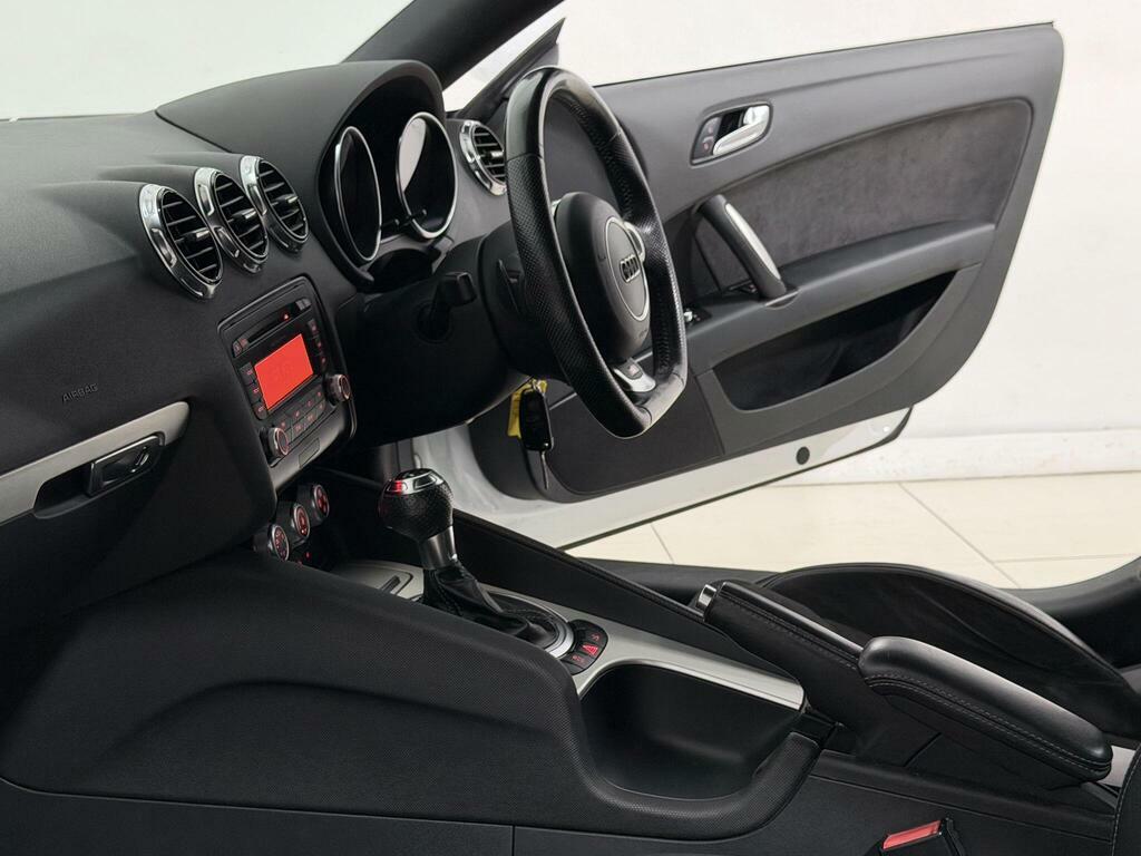 Audi TT 1.8T Fsi S Line S Tronic White #40