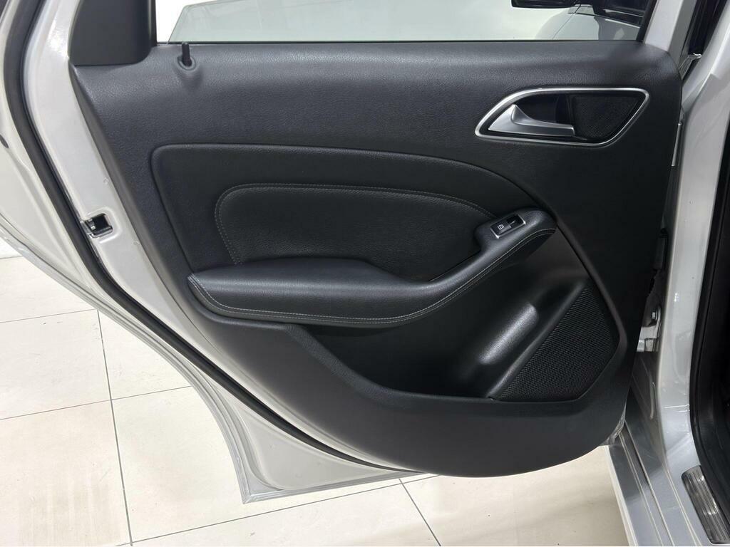 Mercedes-Benz B Class 1.6 B180 Blueefficiency Se Euro 5 Ss Black #69