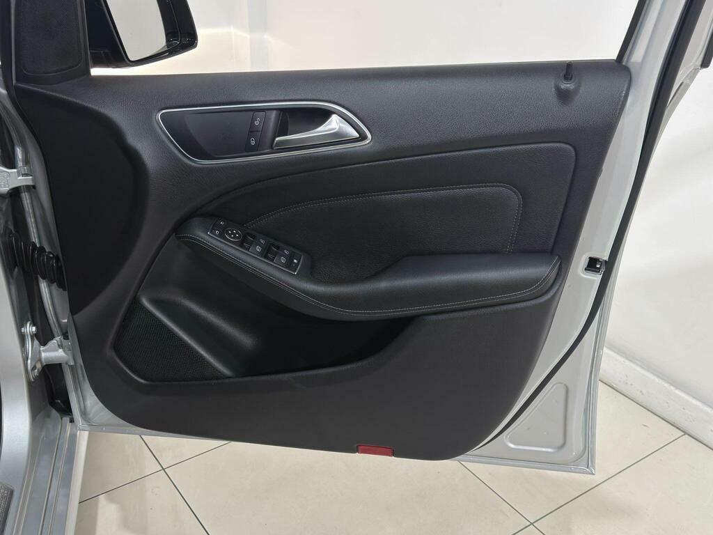Mercedes-Benz B Class 1.6 B180 Blueefficiency Se Euro 5 Ss Black #68