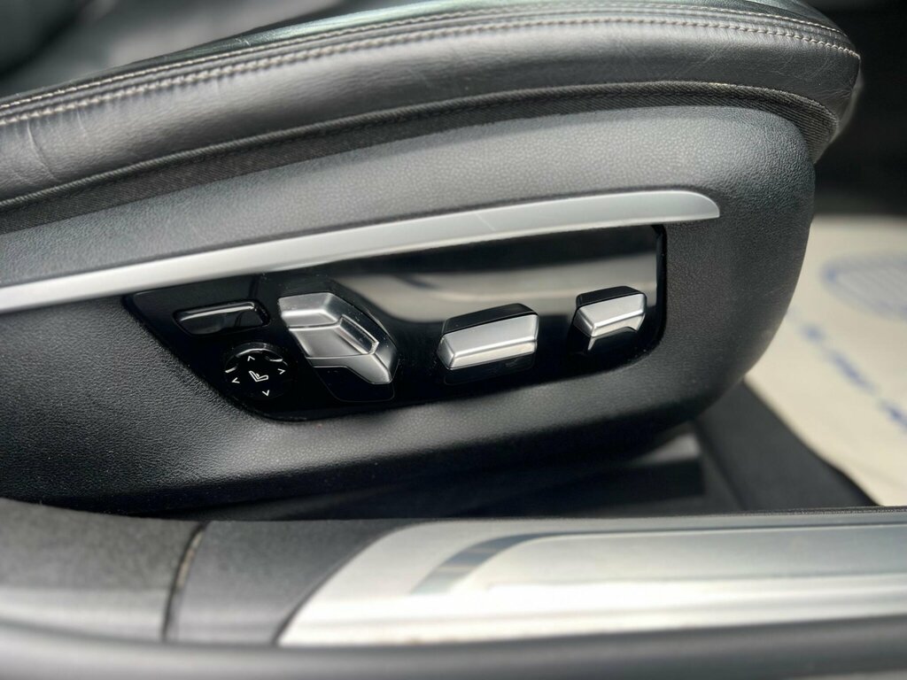 BMW 7 Series  Black #33