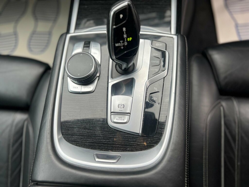 BMW 7 Series  Black #18