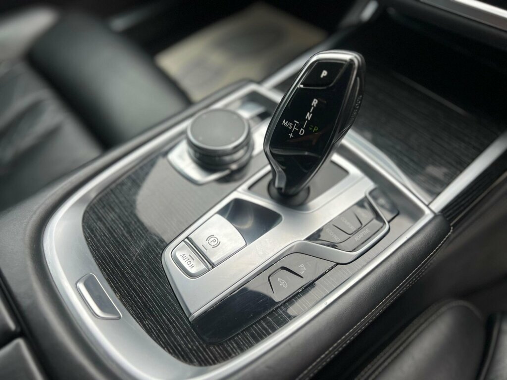 BMW 7 Series  Black #20
