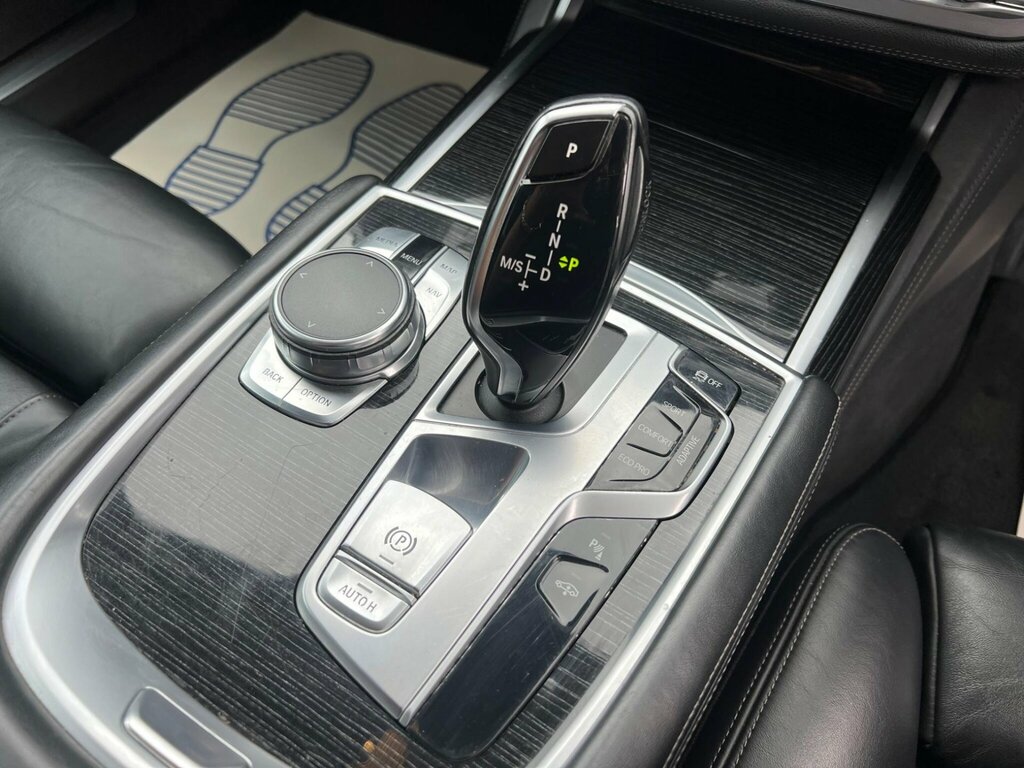 BMW 7 Series  Black #17