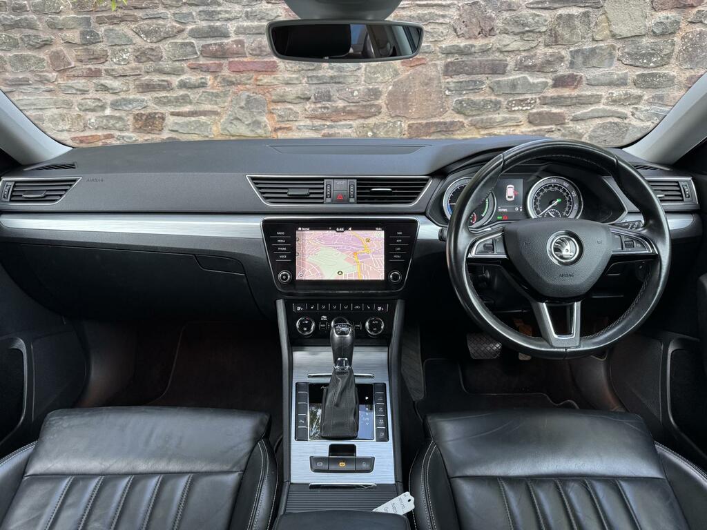 Skoda Superb Tdi Se Technology Silver #14