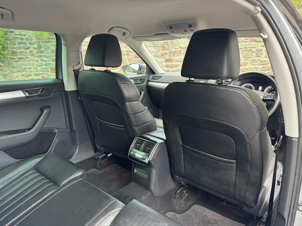 Skoda Superb Tdi Se Technology Silver #22