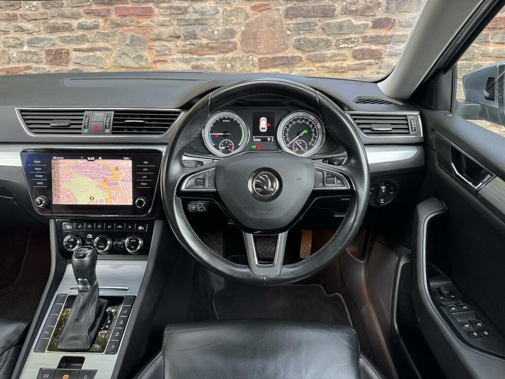 Skoda Superb Tdi Se Technology Silver #15